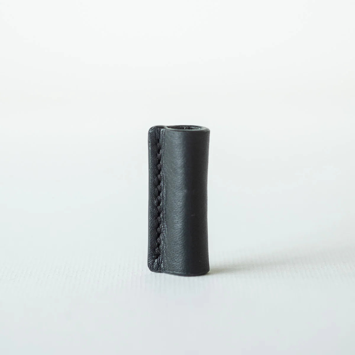 Tom's Studio Lumos - Grip & Rollstop: Black Leather