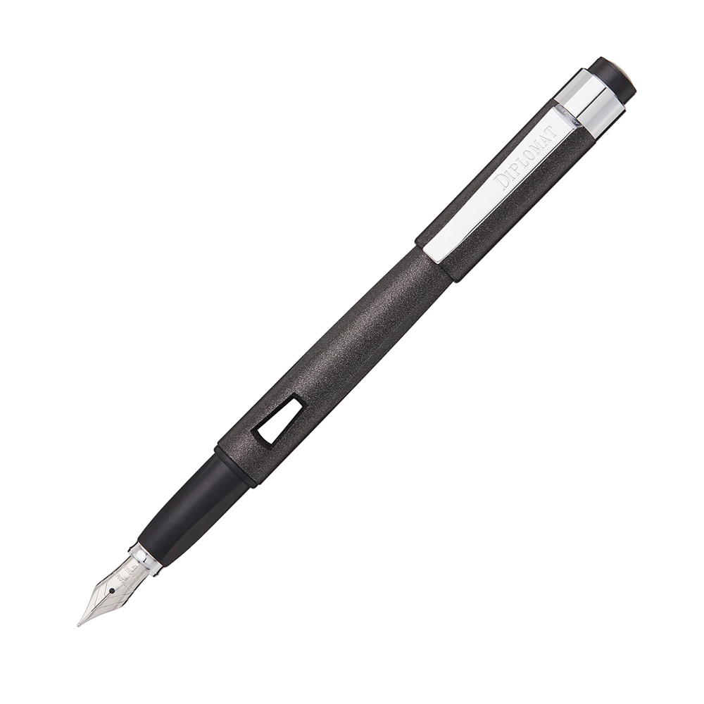 Diplomat Magnum Fountain Pen - Crow Black