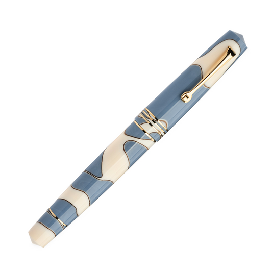 Leonardo Momento Zero Fountain Pen - Nuvola with Gold Trim