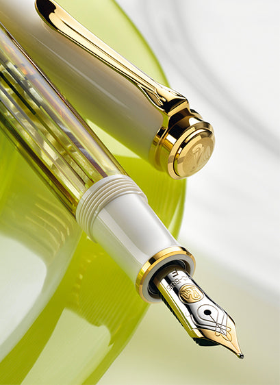 Pelikan Souverän M400 Series Fountain Pen - White Tortoise