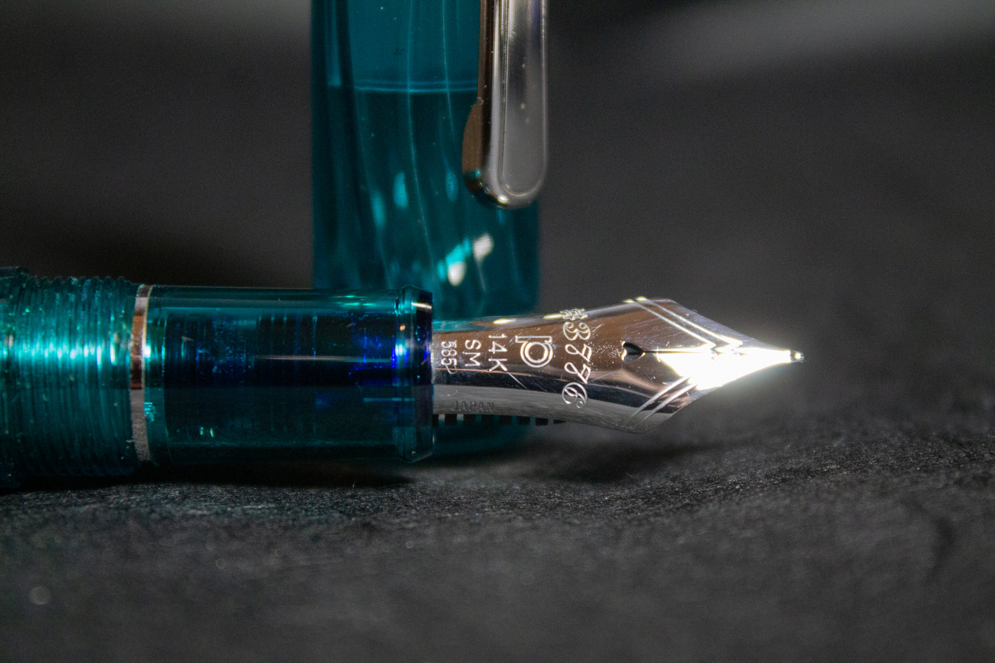 Pre-Owned Platinum #3776 Century Fuji Shunkei Kumpoo Fountain Pen - Soft Medium
