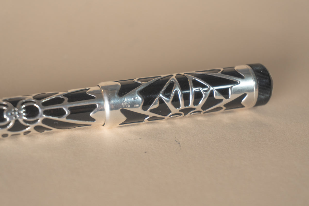 Pre-Owned Montblanc Octavian Fountain Pen - LE 4810