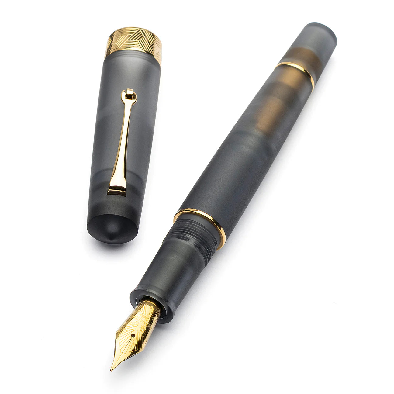 Leonardo Momento Zero Grande Frosted Pura Fountain Pen - Grey with Gold Trim