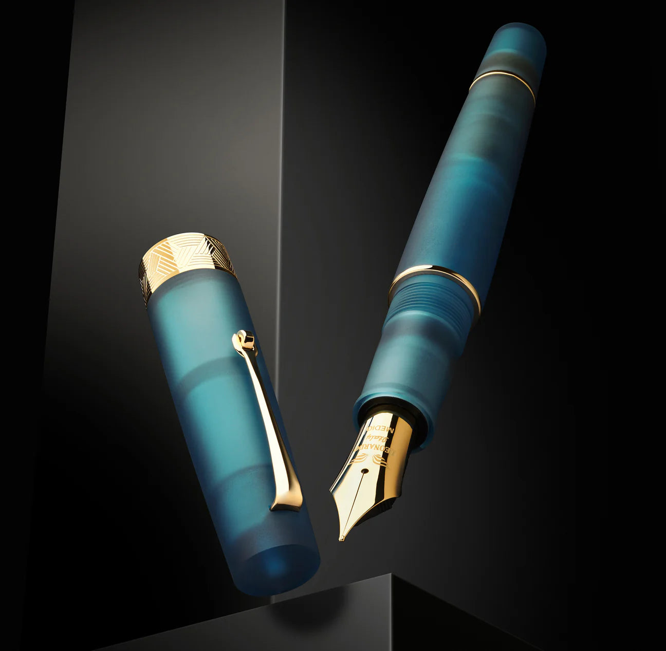 Leonardo Momento Zero Grande Frosted Pura Fountain Pen - Petrol Blue with Gold Trim