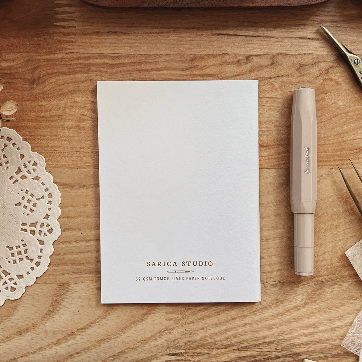 Sarica Studio Passport TN Notebook - Lily