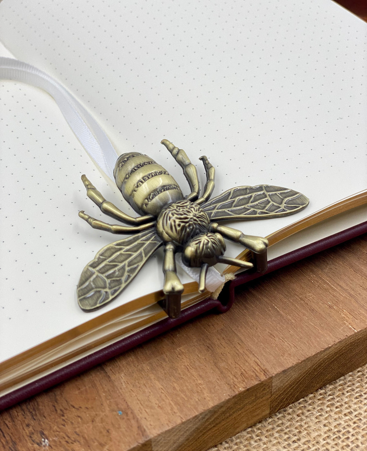 Esterbrook Book Holder - Bee